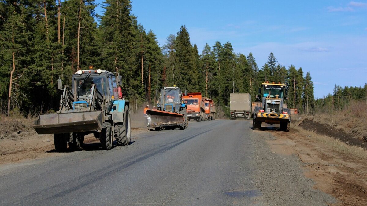     Глава миндортранса Алексей Горбачев и вице-премьер Удмуртии Игорь Асабин проверили ход ямочного ремонта и реконструкции моста через реку Малая Вотка в Воткинском районе.
