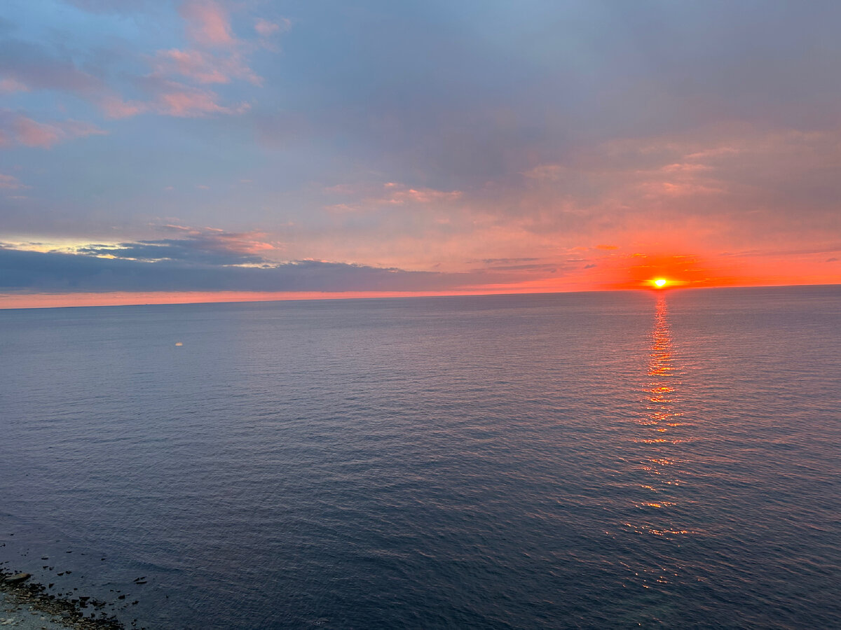 Закаты на море, это состояние души, а не завершение светового дня…