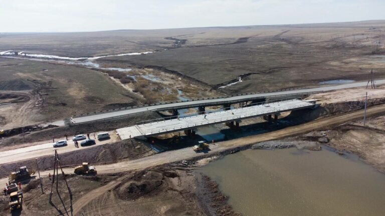    В Адамовском районе ведется строительство нового моста через реку Джуса Кристина Просвиркина