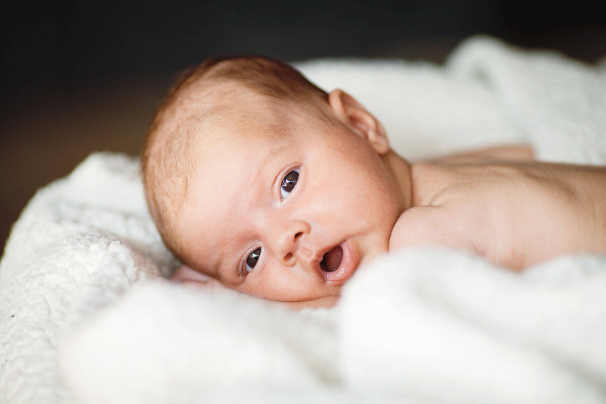 Цветение новорожденных: что появляется на коже малыша после рождения