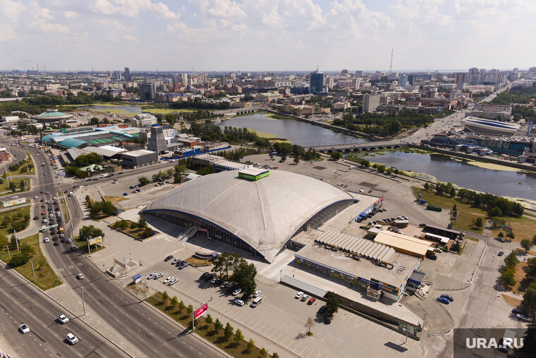    Торговое помещение площадью 813 квадратных метров продается за 89 млн рублей