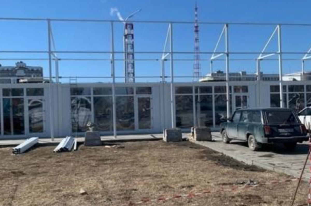    На месте памятника Покрышкину в Новосибирске устанавливают павильоны