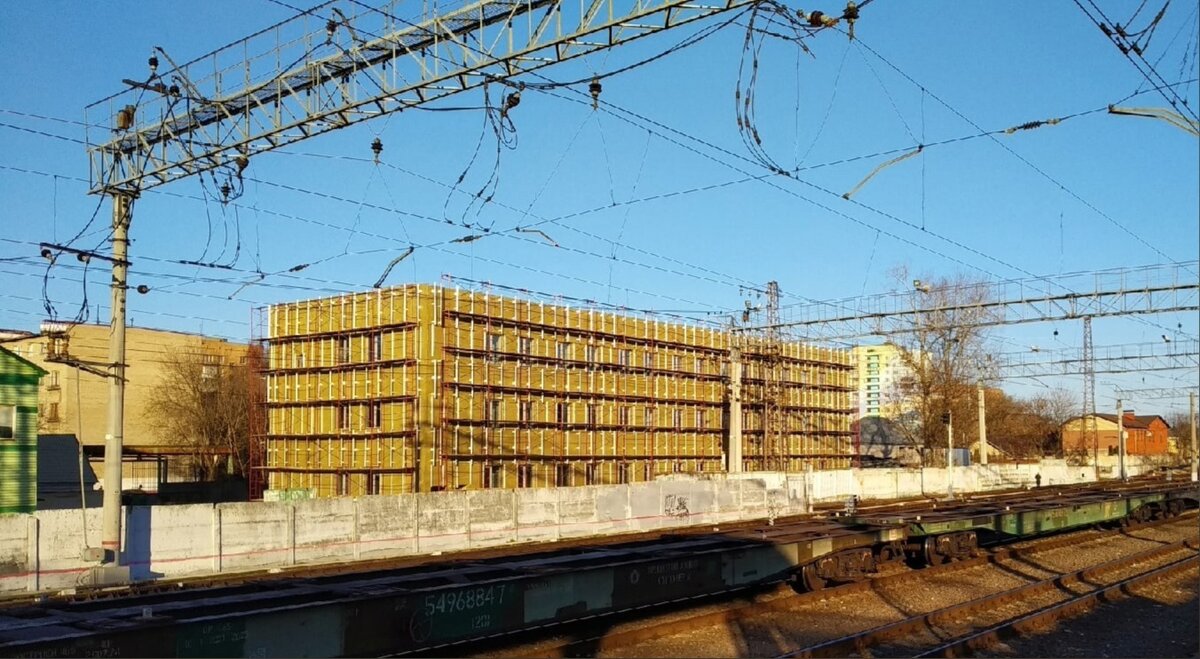 Строительство поста ЭЦ на ст. Раменское 6 апреля 2023 года, фото автора 