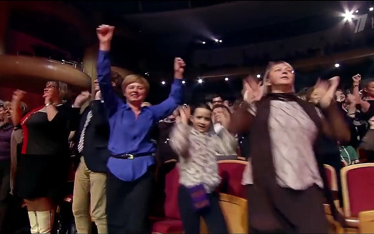 Публика во время выступления Надежды 