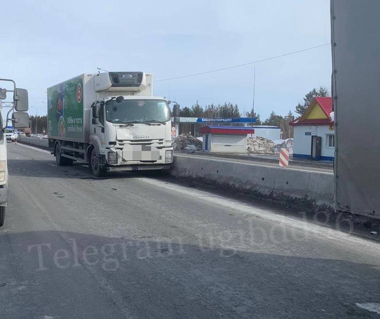    В ГИБДД раскрыли подробности массового ДТП на трассе «Сургут – Лянтор»