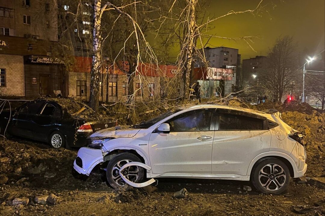    В Сети опубликовали полное видео падения и взрыва боеприпаса в Белгороде