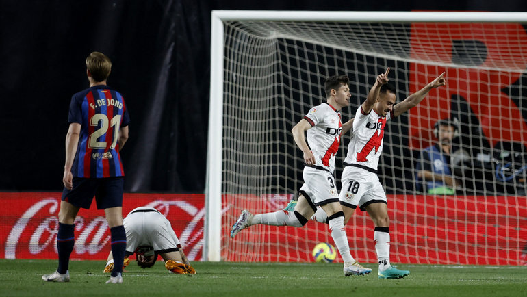    26 апреля. «Райо Вальекано» — «Барселона» — 2:1. Reuters