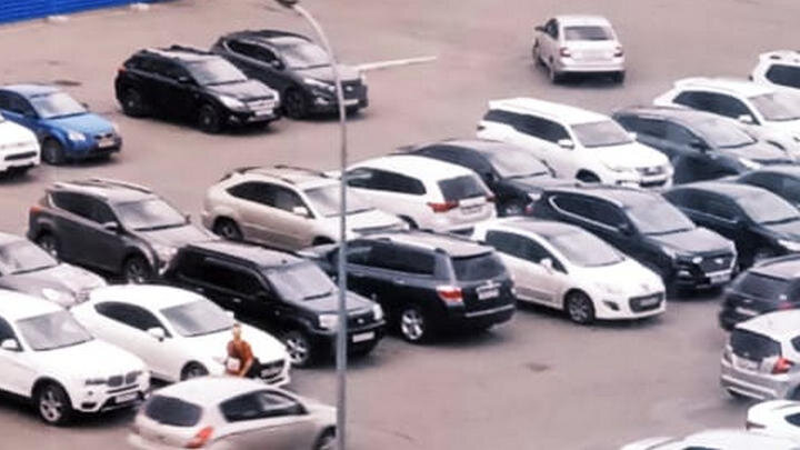 Скоро придется платить за парковку. ФОТО: Царьград 