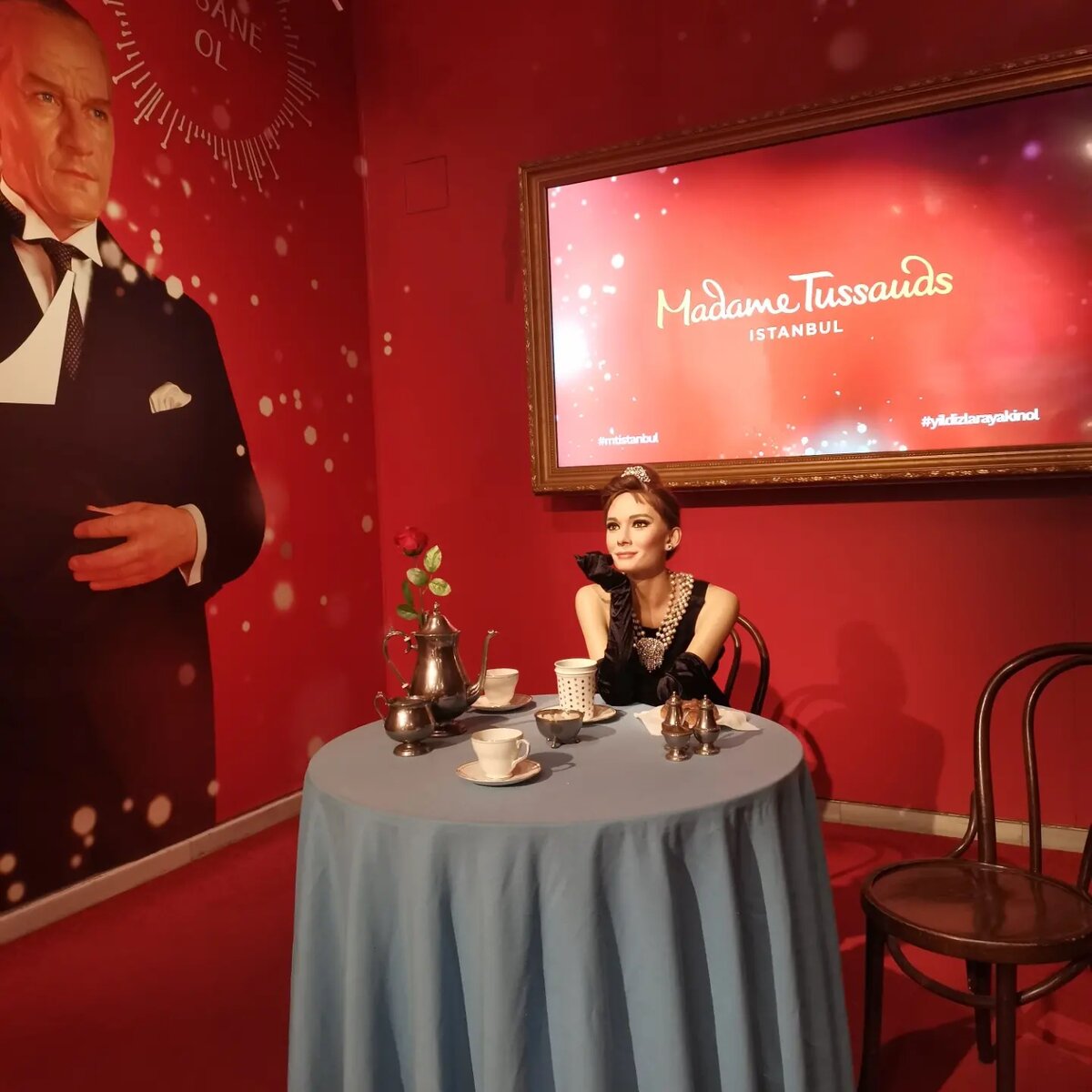 Входная зона в музей.