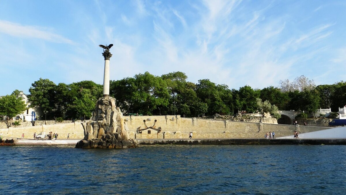     Ростовчанка, переехавшая в Севастополь, рассказала, как горожане держатся после атак беспилотников, и в чем отличие между жителями двух городов, комментарий предоставили корреспонденту RostovGazeta.