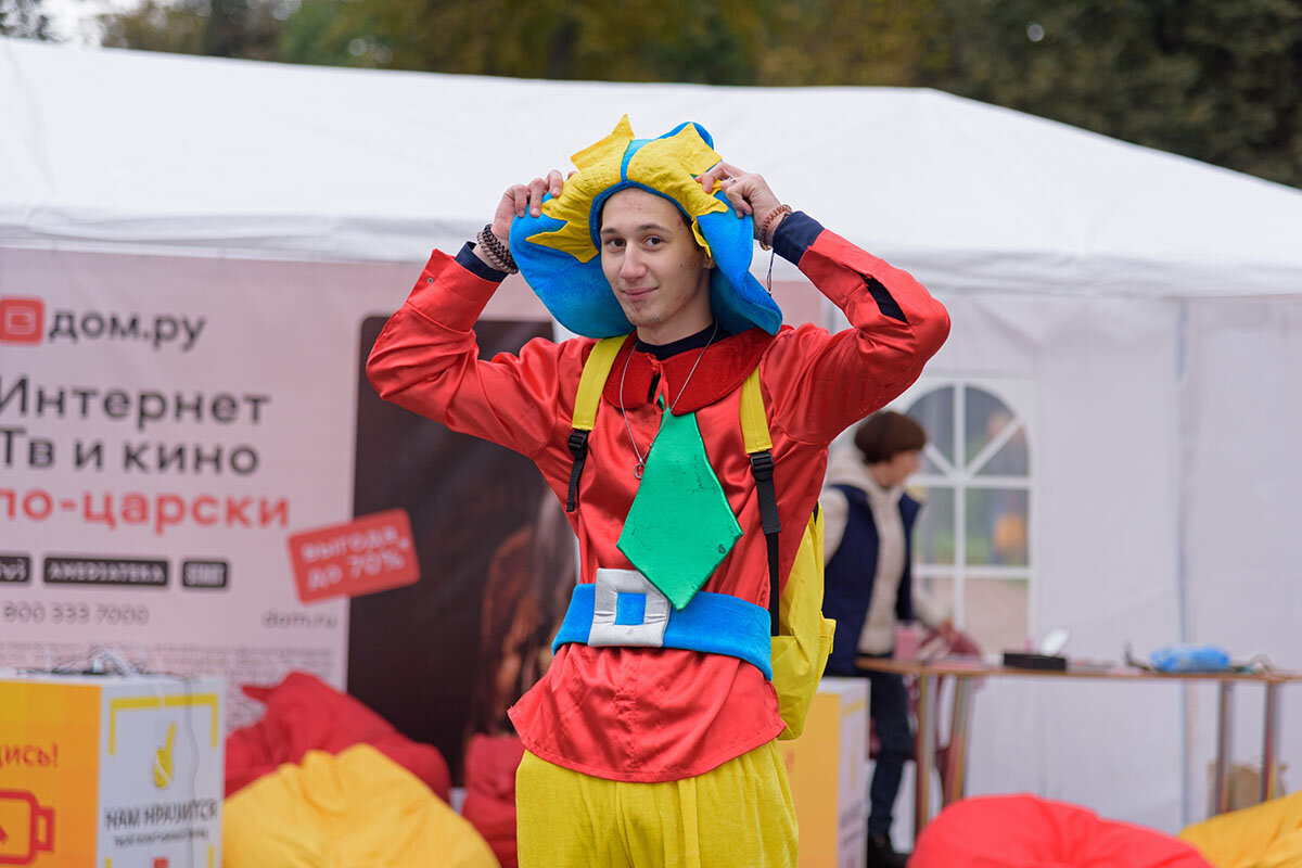    Самые популярные вакансии для школьников — промоутер, аниматор или волонтер