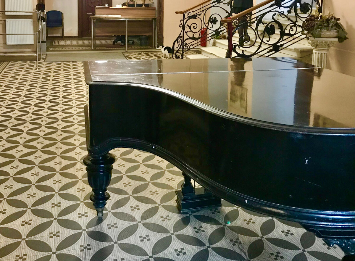 Рояль в особняке Карла Шрёдера 