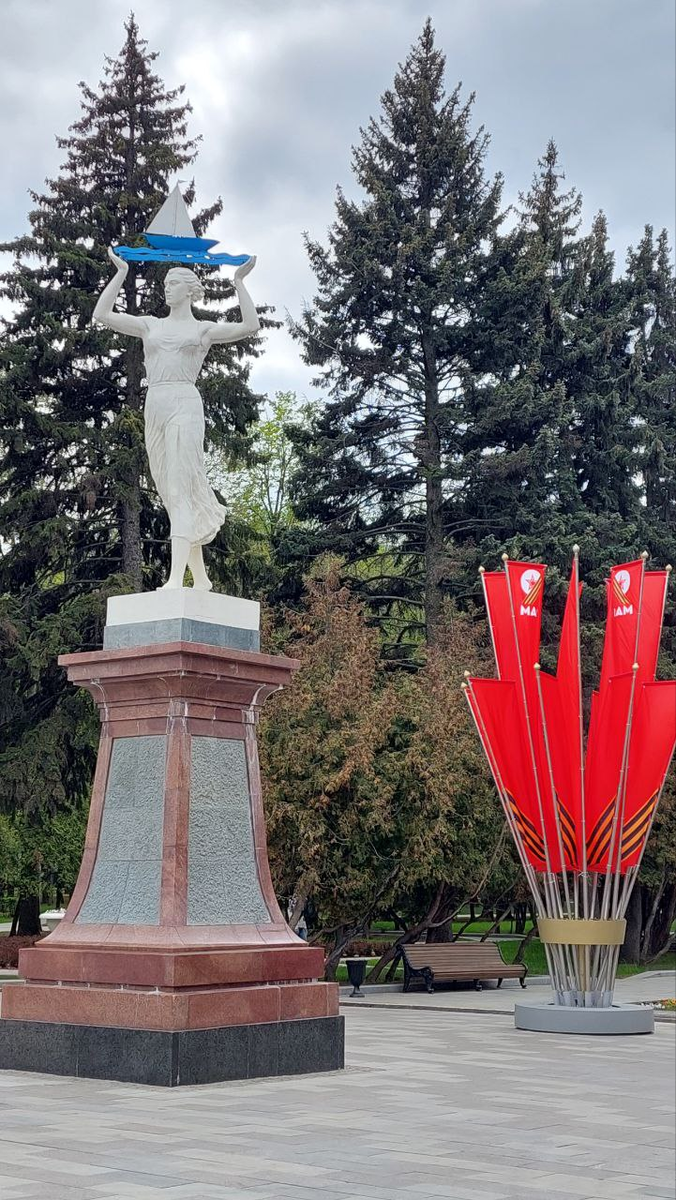 Парк Северного речного вокзала, тут и далее фото автора, май 2023г.