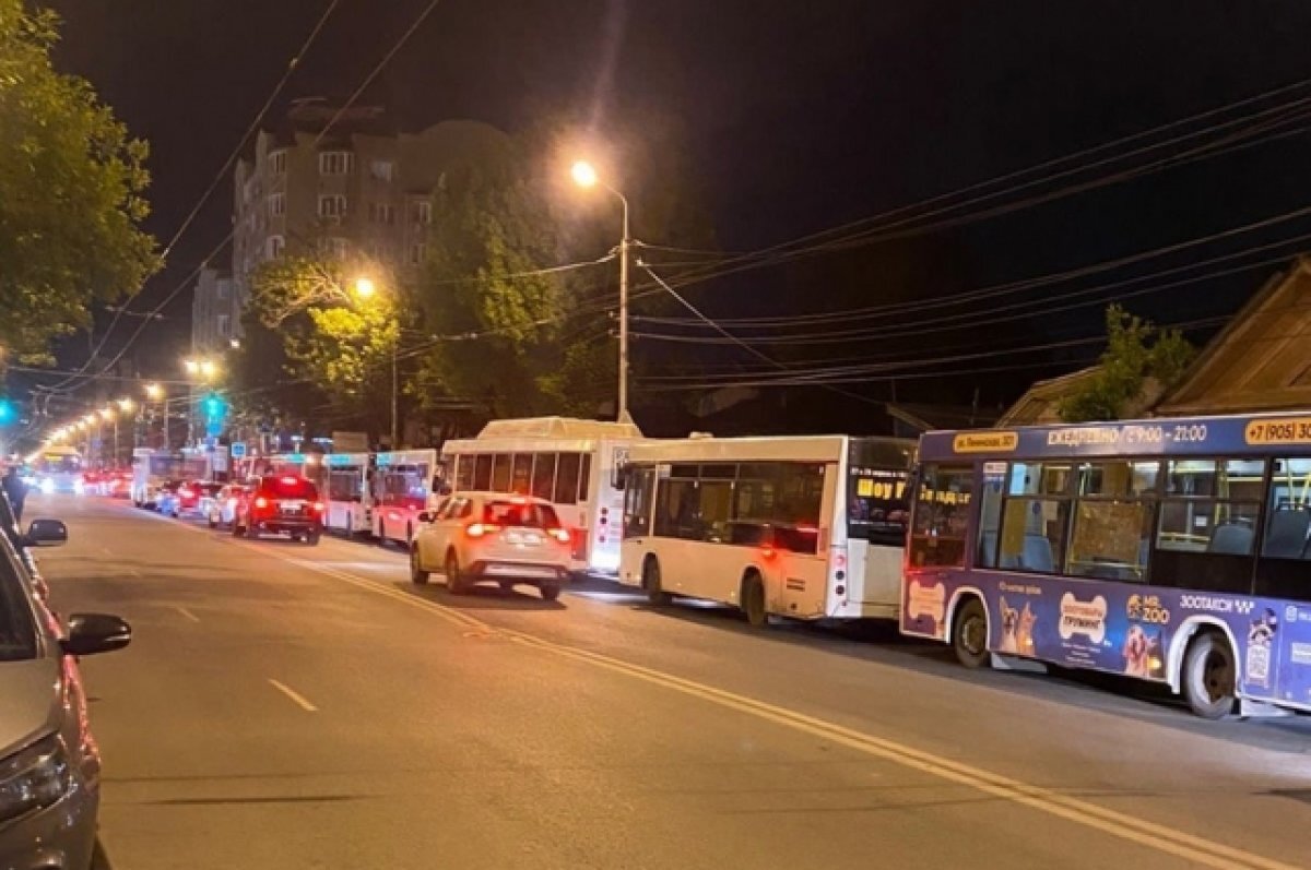    Дептранс Самары объяснил ситуацию с вывозом зрителей после салюта 9 мая