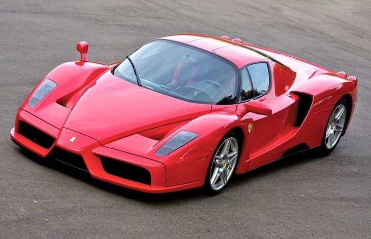   Ferrari Enzo -                