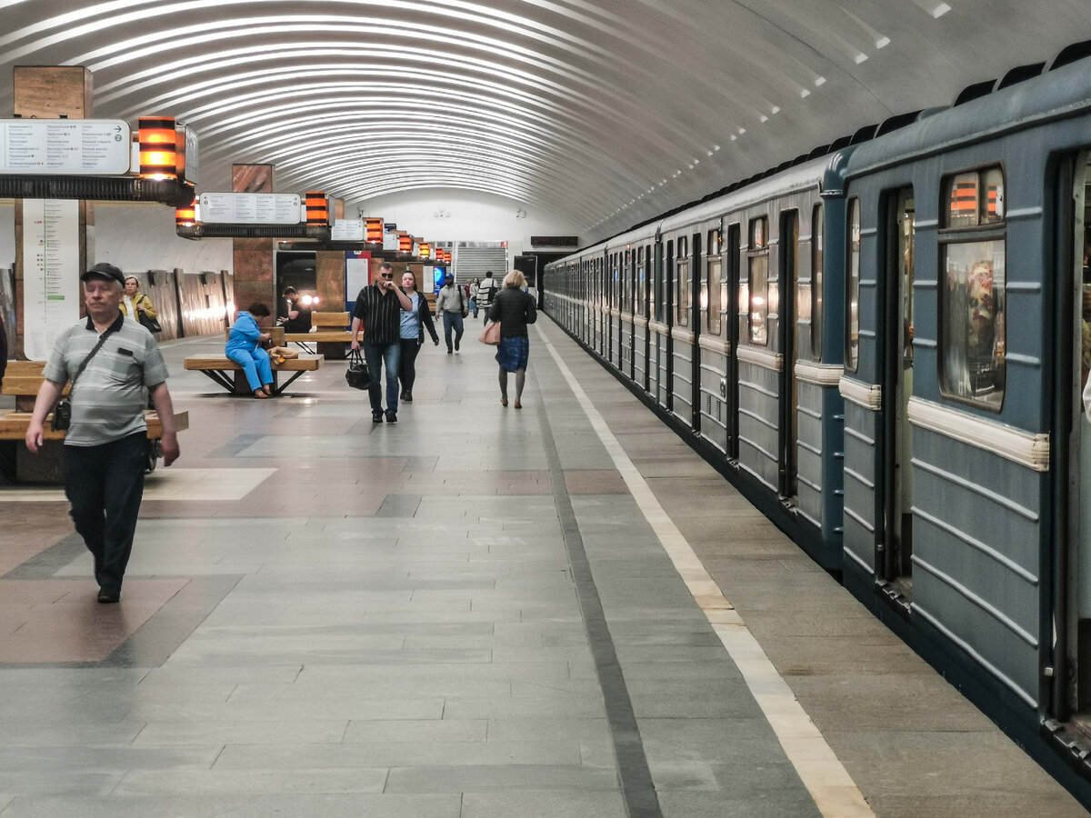 Вакансии метро кантемировская