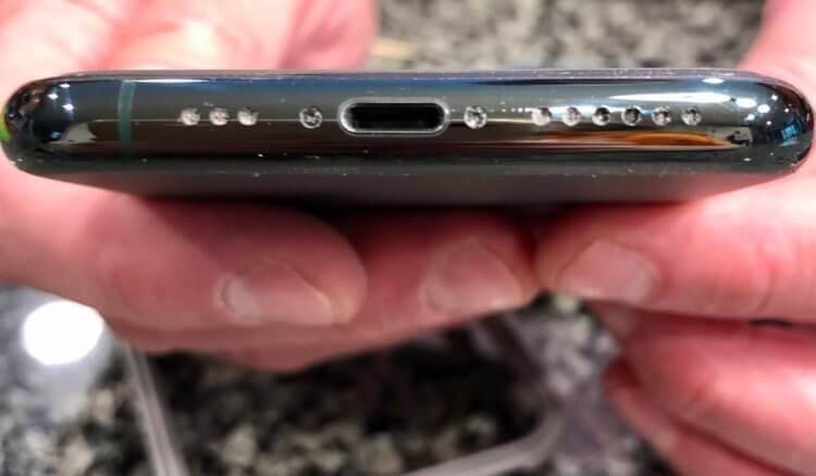    Если ваш динамик выглядит вот так, то вам пора на чистку