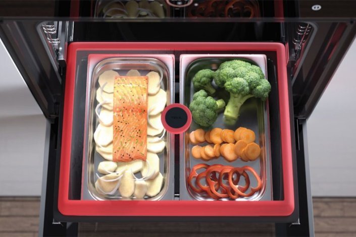    Противень SteamBox для готовки блюд на пару подходит к любому духовому шкафу