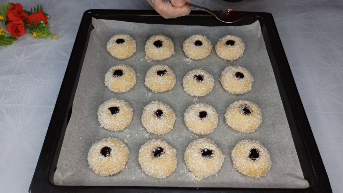Печеньки с кокосом и вареньем