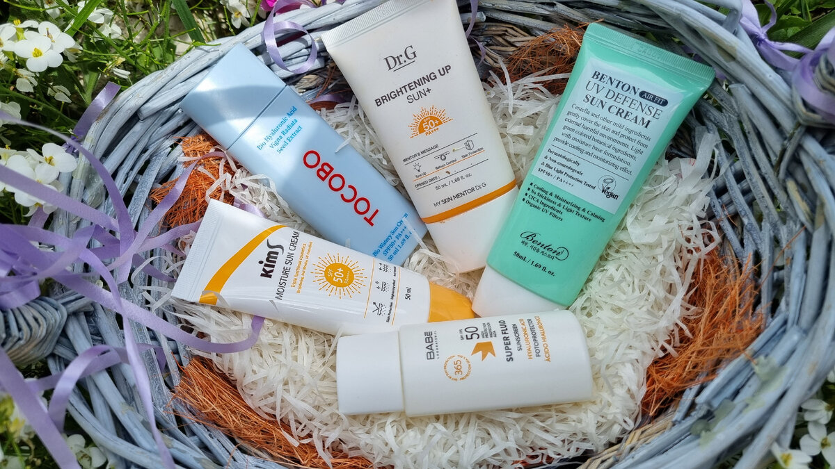 Речь пойдет о корейских солнцезащитных кремах SPF 50+ 
DrG, Benton, Kims и Tocobo. А так же Испанской марке Babe Laboratorios