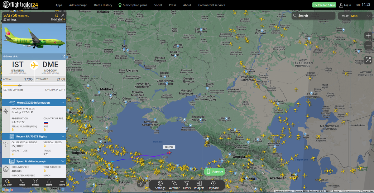 26 марта 2023 17.54 МСК. Трафик самолётов гражданской авиации через Чёрное и Каспийское моря. 