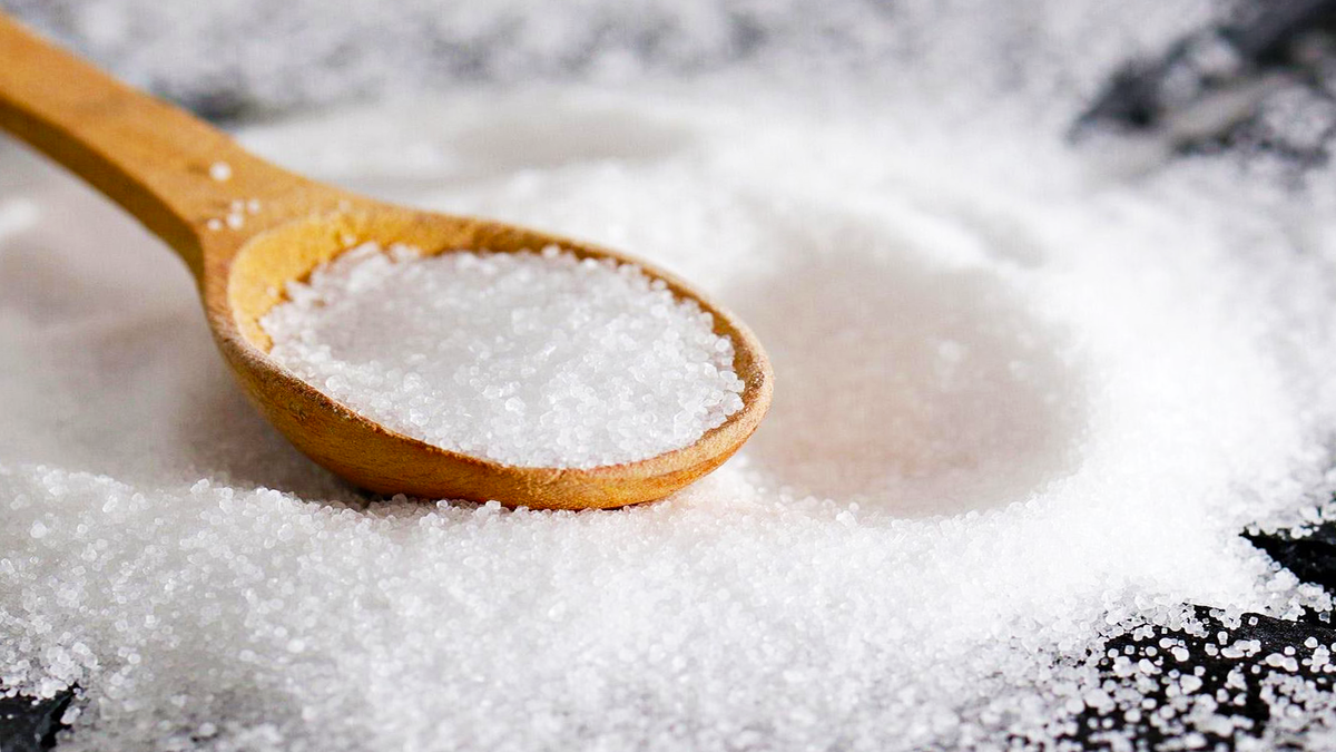 Почему не стоит употреблять большое количество соли: вред и последствия