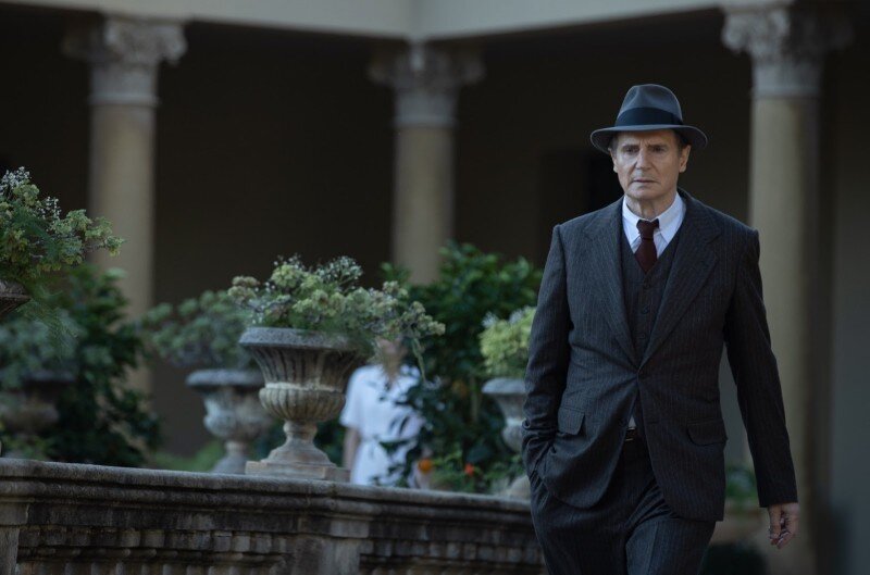 Кадр из фильма «Марлоу», реж. Нила Джордана, 2022