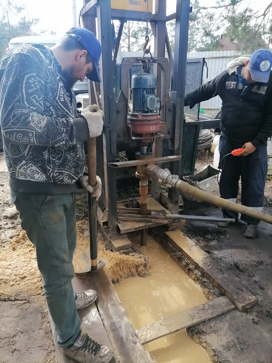 Бурение скважины на воду