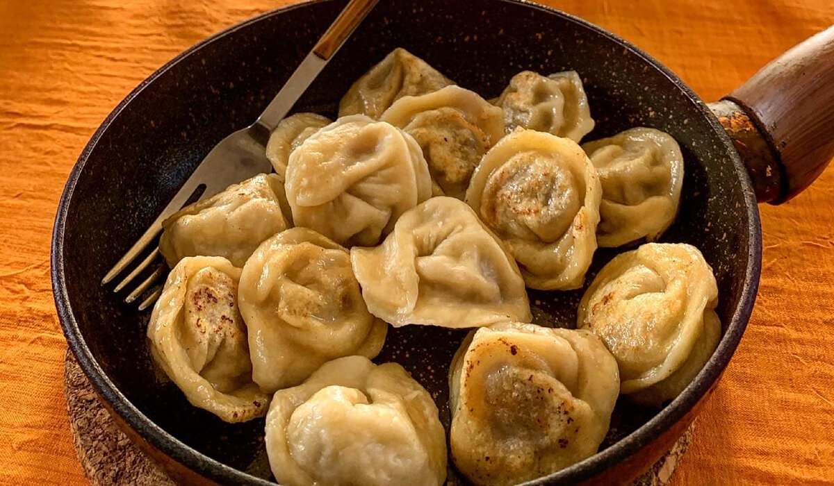Пельмени домашние, жареные.