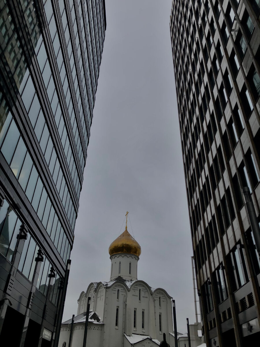 Метро Белорусская. Храм Николы Чудотворца.