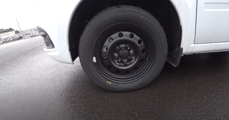 Разбираем все комплектации Лады Гранты. Сколько они стоят и чем ...