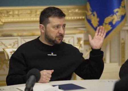    Зеленский ввёл очередные санкции против россиян