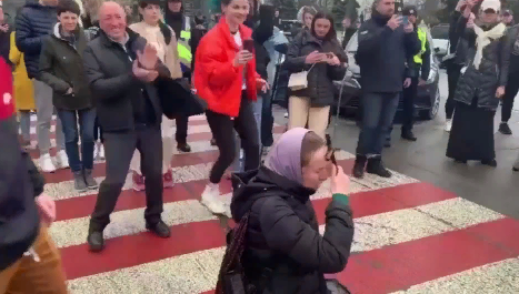 Скриншот видео