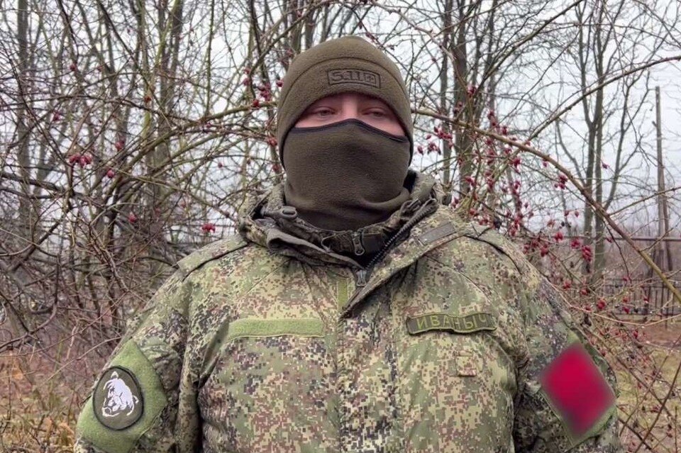     Мужчина служит в должности командира зенитного ракетного взвода. Фото: скриншот видео ТГ-канал Министерства обороны РФ