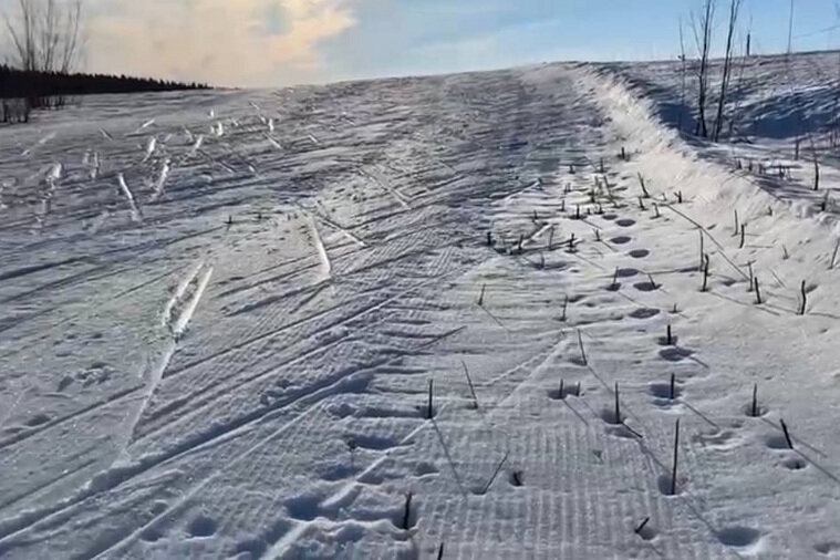    Снег на трассе в пойме протоки Горной, Ханты-Мансийск Читатель URA.RU