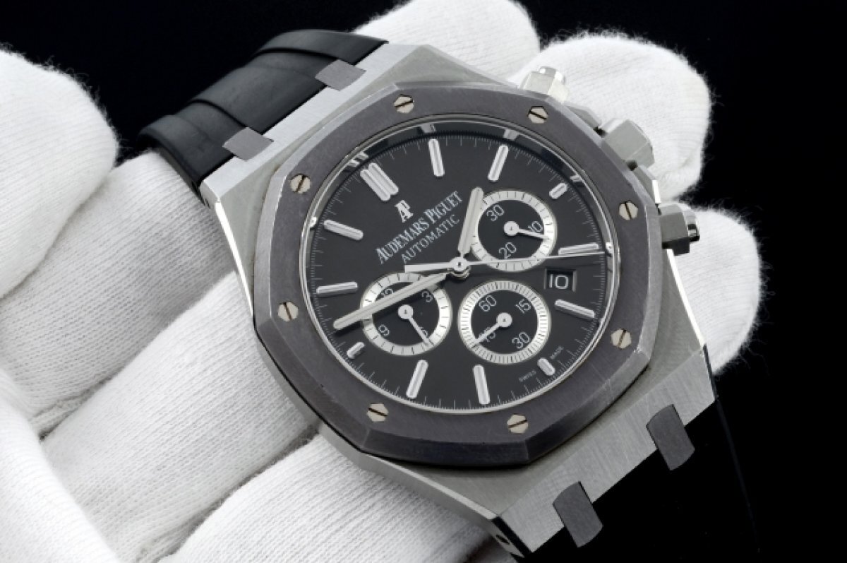    Швейцарский бренд решил возвращать покупателям деньги в случае кражи часов