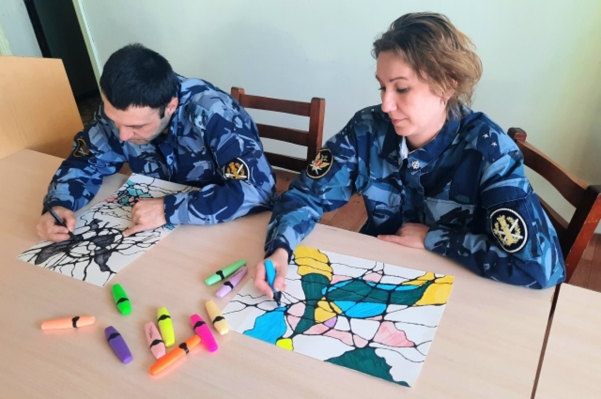    Психологи ИК-10 в работе с сотрудниками применяют метод «нейрографика»