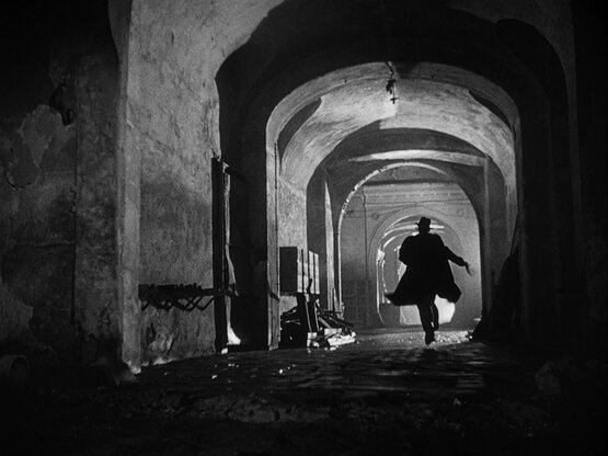 Кадр из фильма «Третий человек» / The Third Man, 1949, A London Film Production