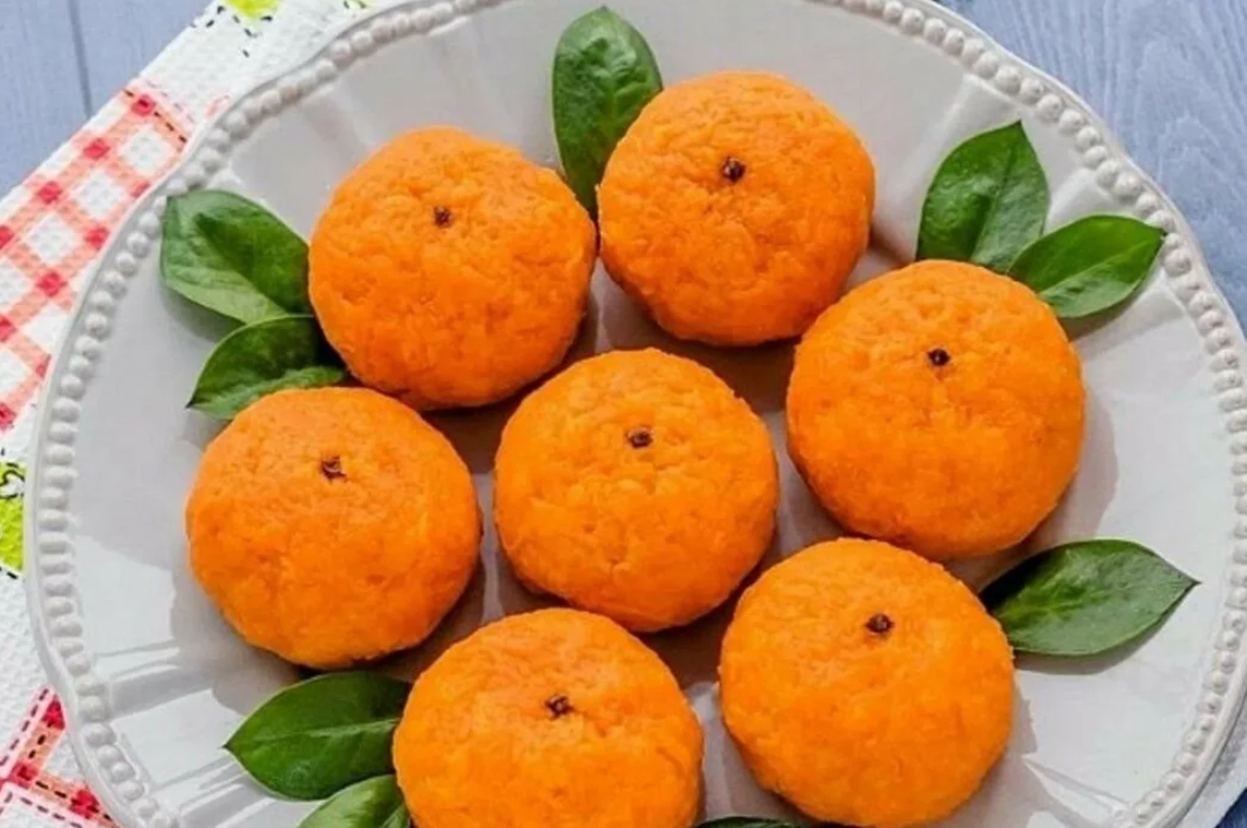 Выглядели морковные пирожные примерно так, но здесь салат, а то был десерт. (Источник сеть Интернет)