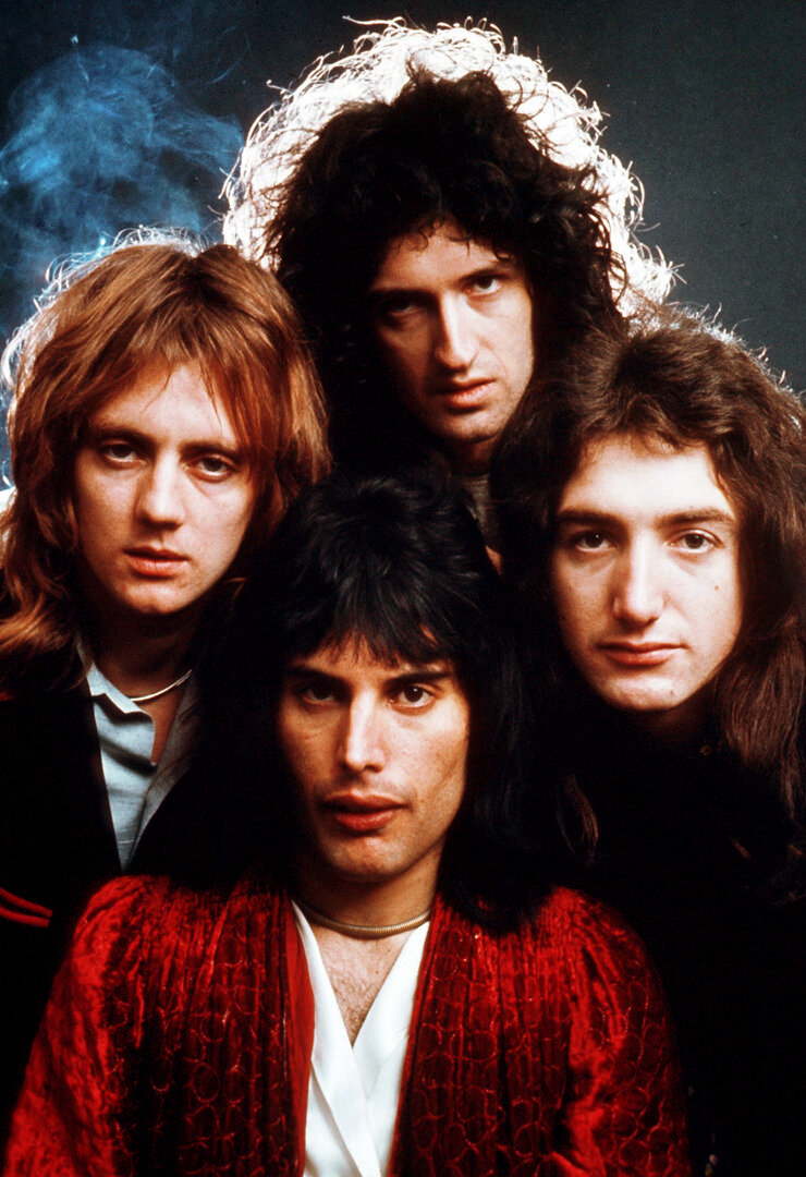https://fuckyeahmercury.tumblr.com/post/61799648148/queen-1974-photo-by-peter-mazel Фотограф Питер Мазел. 1974 год