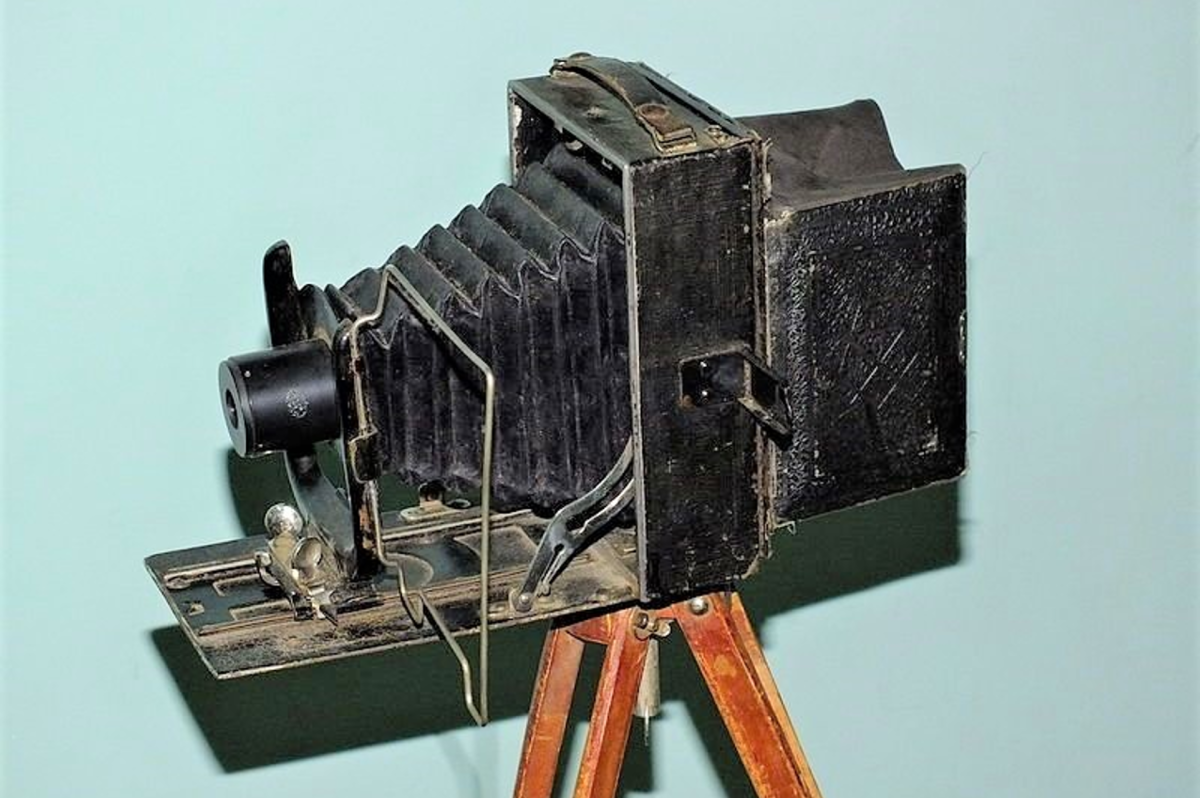 Что самое интересно, первый фотоаппарат в СССР был произведён в кооперативе, а не на производственных площадках государственного предприятия.