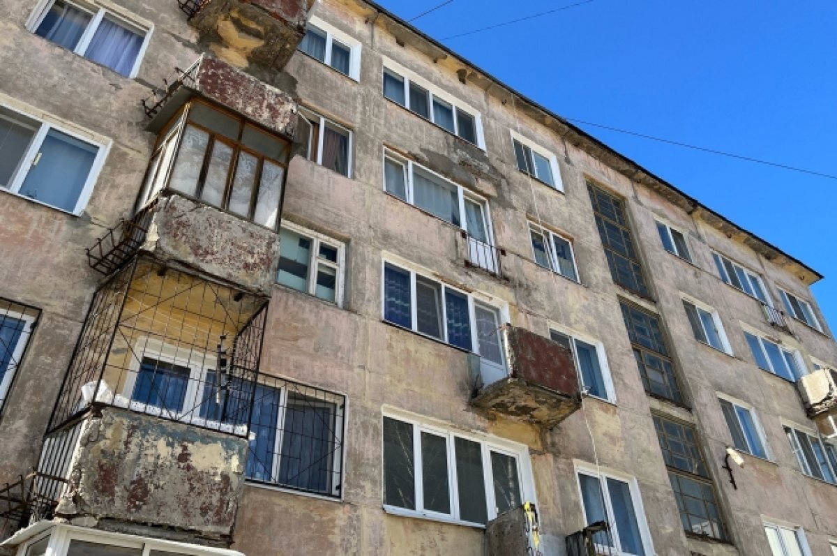    В Пермском крае рухнул балкон 5 этажа многоквартирного жилого дома