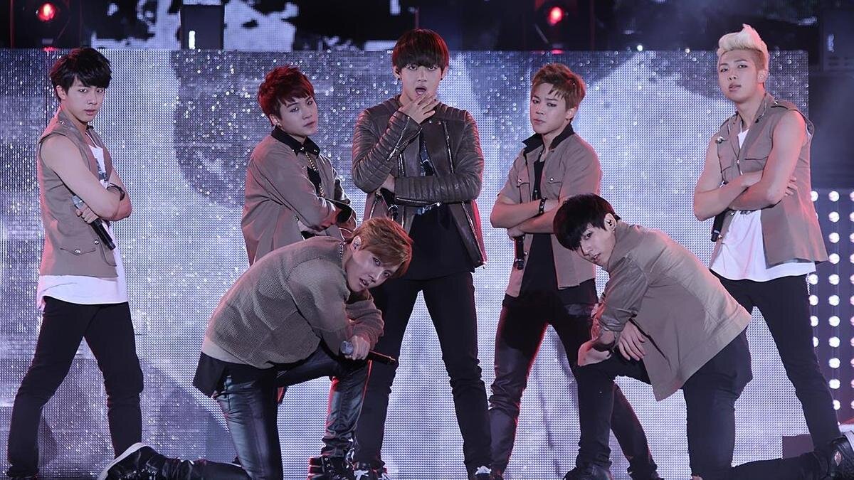    Южнокорейский бойз-бэнд BTS:Wikipedia