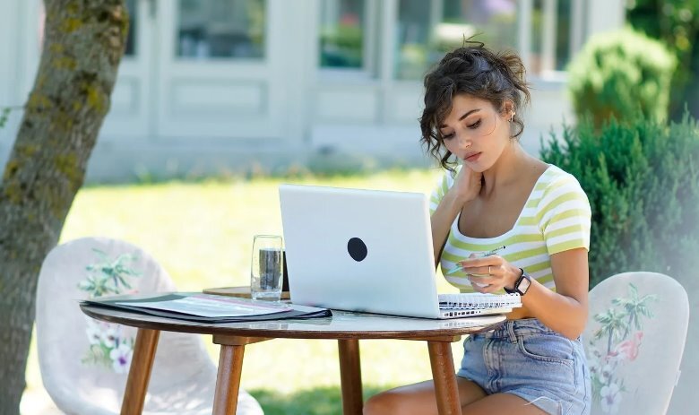 "Постучись в мою дверь"