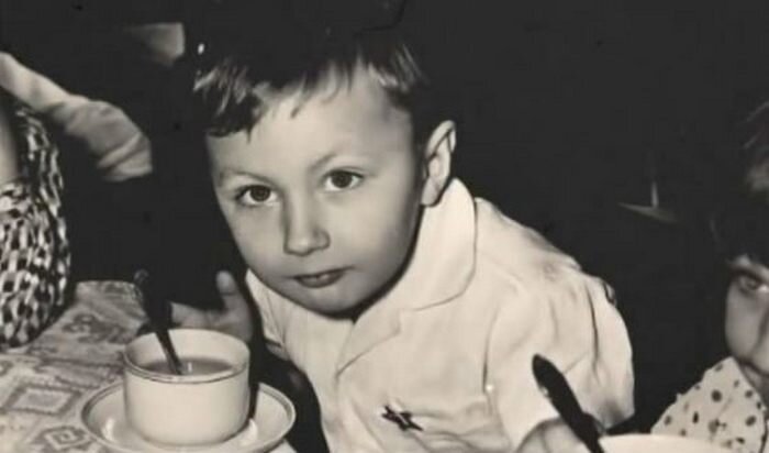  Игорь Николаев в детстве. Фото: https://versiya.info