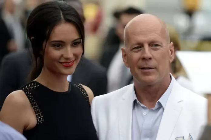 Эмма Хемминг и Брюс Уиллис. Фото: БГНЕС