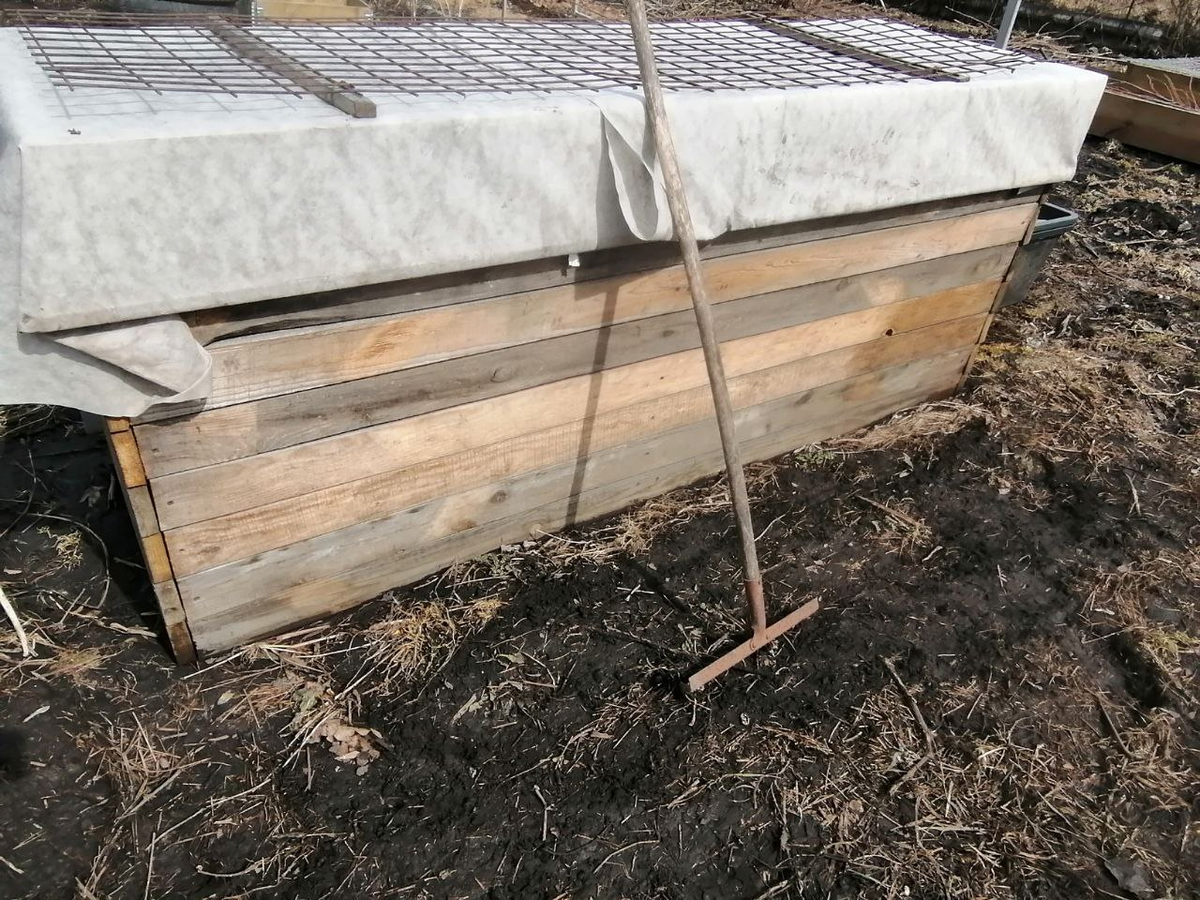 Грабли - выручалочки и по лбу стучалочки :)