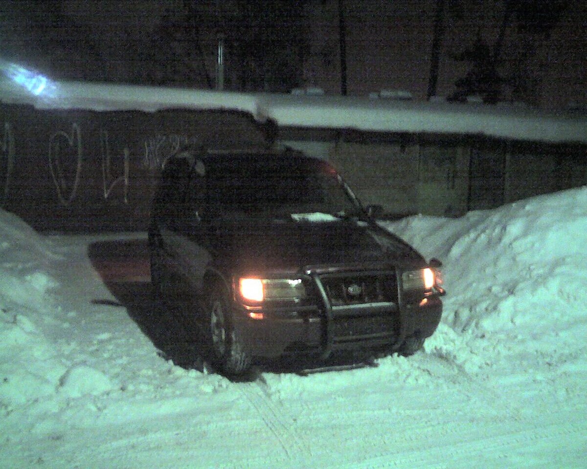 Самое первое фото. Ещё без номеров. Снято на телефон, поэтому качество соответствующее. Телефоны снимали тогда "не очень".