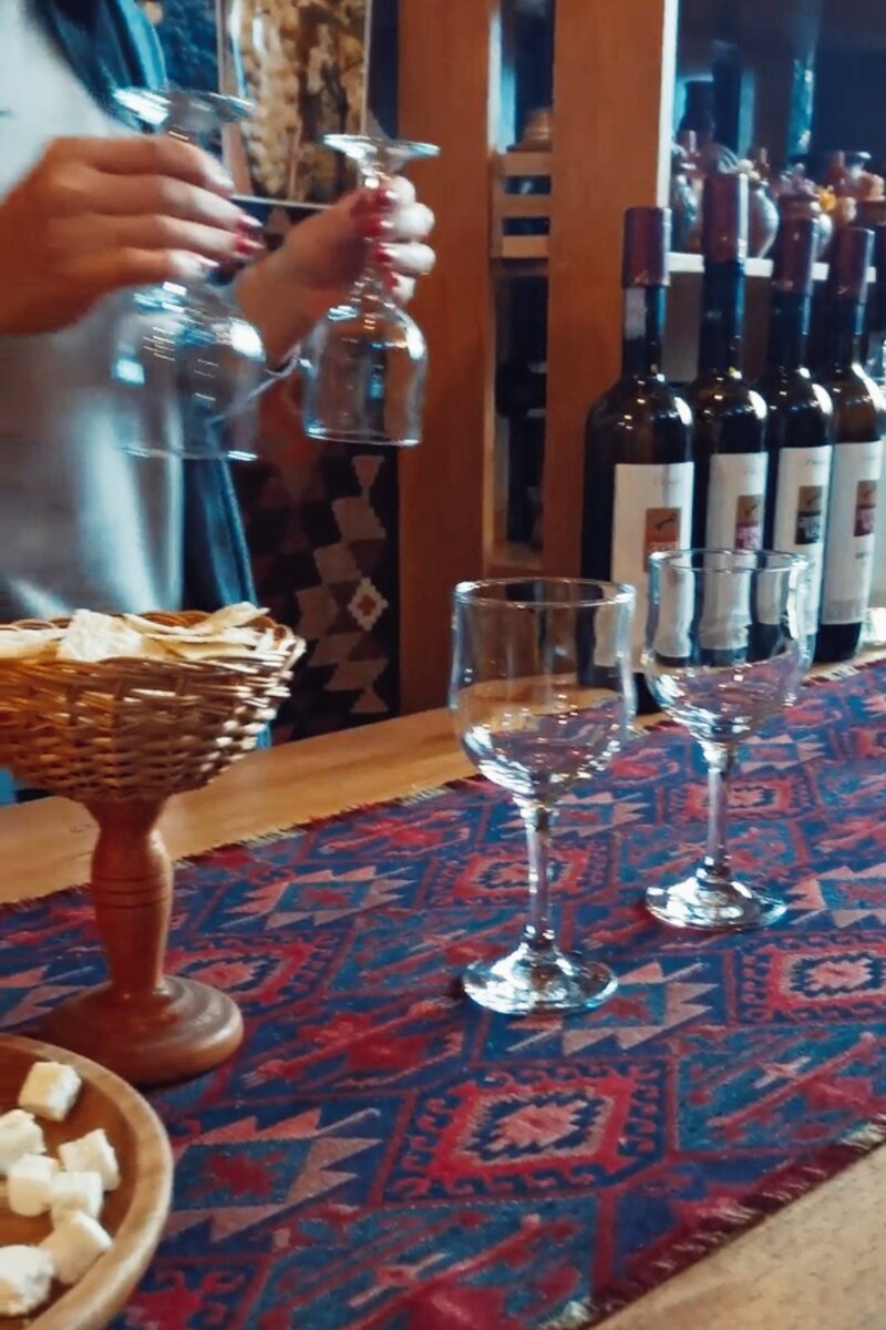 Вино с сыром