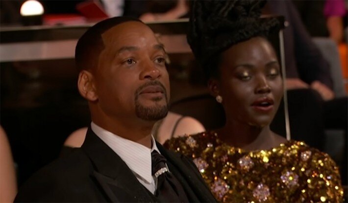 Первая эмоциональная реакция Уилла Смита на шутку о его жене 